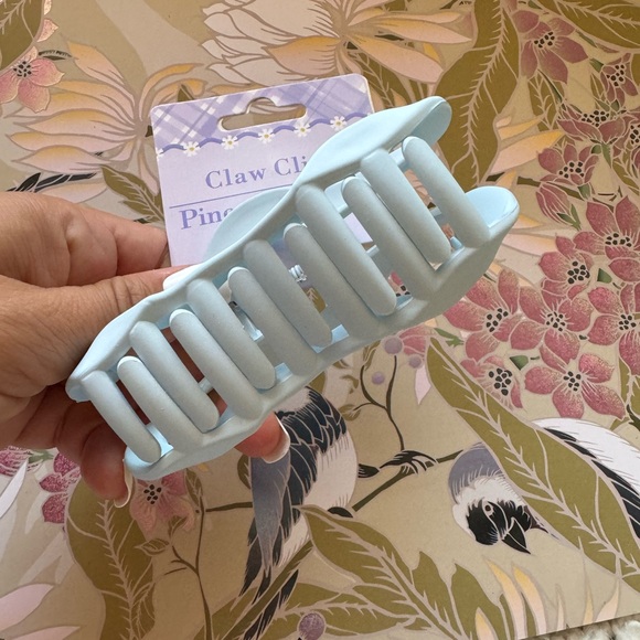 Claw Clip Hair Clip Pastel Blue - Picture 2 of 3